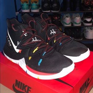 Kyrie 5 “Friends”